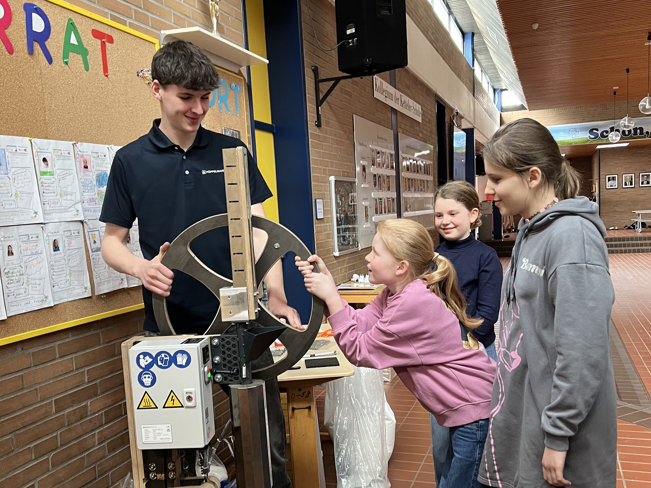 Auszubildendeninitiative Kunststoffmobil, Umweltwoche Ketteler Schule